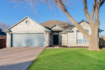 3407 Tipperary Dr Grand Prairie, TX 75052